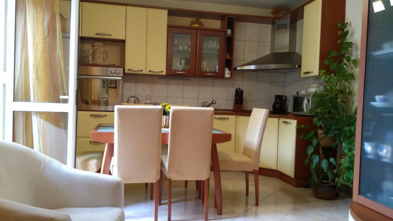 Apartment Tatjana Vis Eksteriør bilde